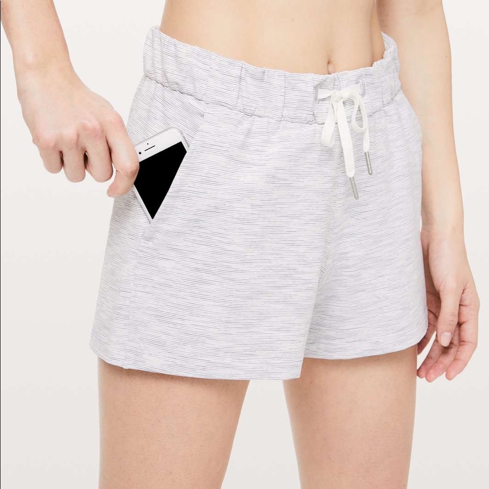 Lululemon On the Fly Short